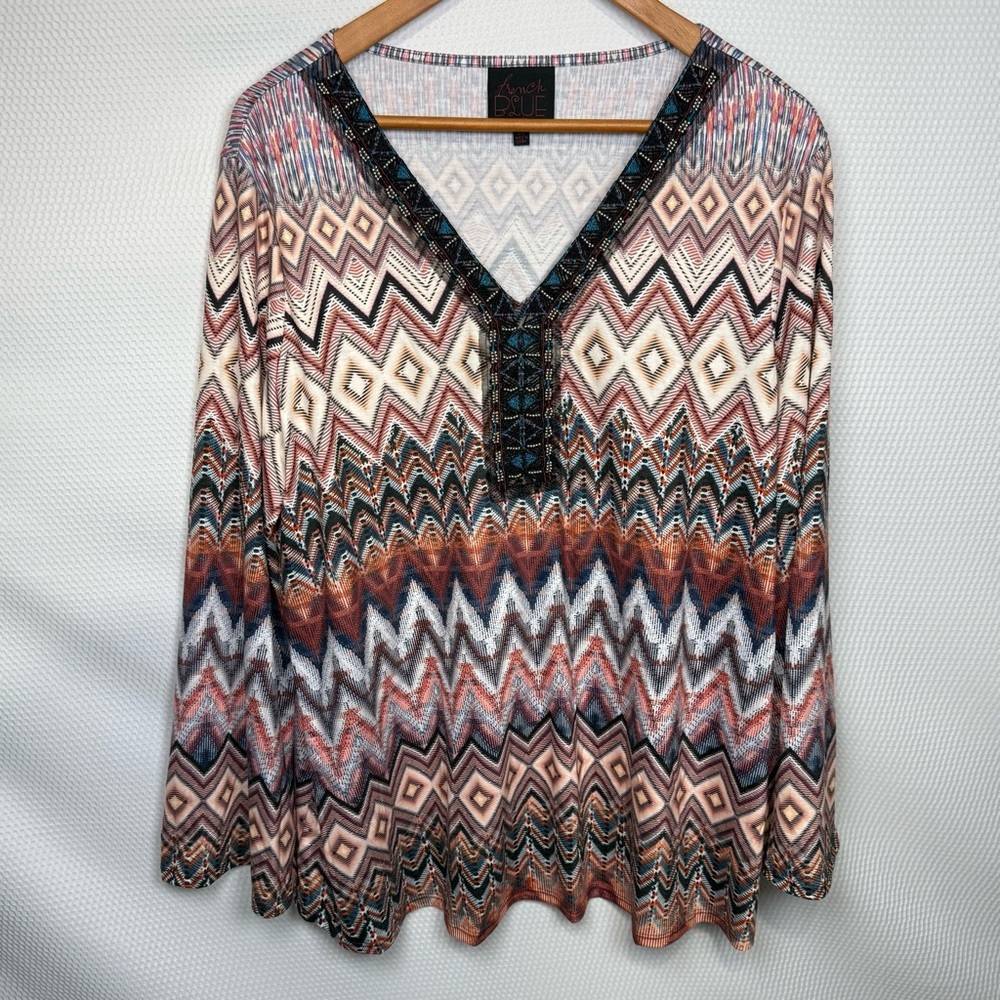 French Blue Woman Zigzag Multicolor Beaded V-Neck Top Size 1X Bell Sleeves